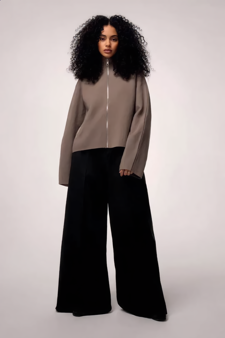 Gilet LISON – LISON Cropped Zip Knit Cardigan