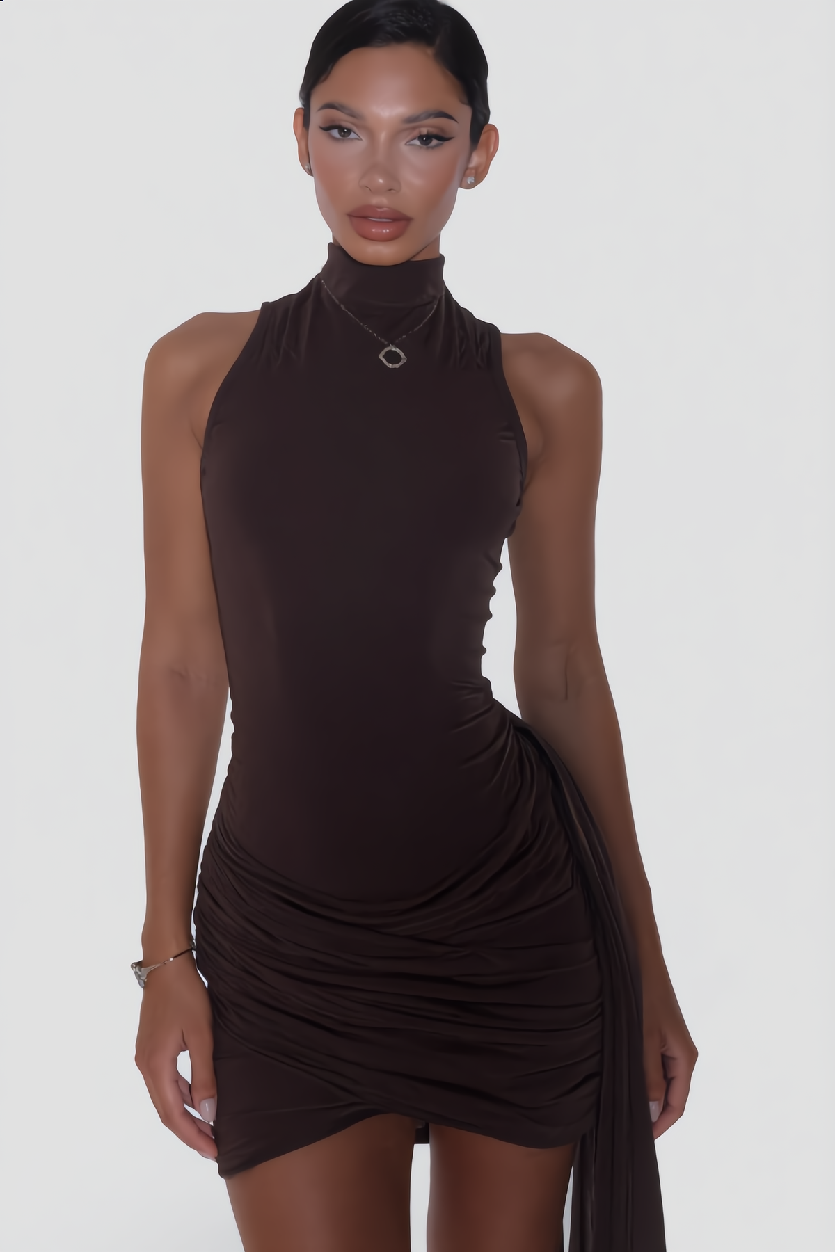 KIARA – gros plan buste