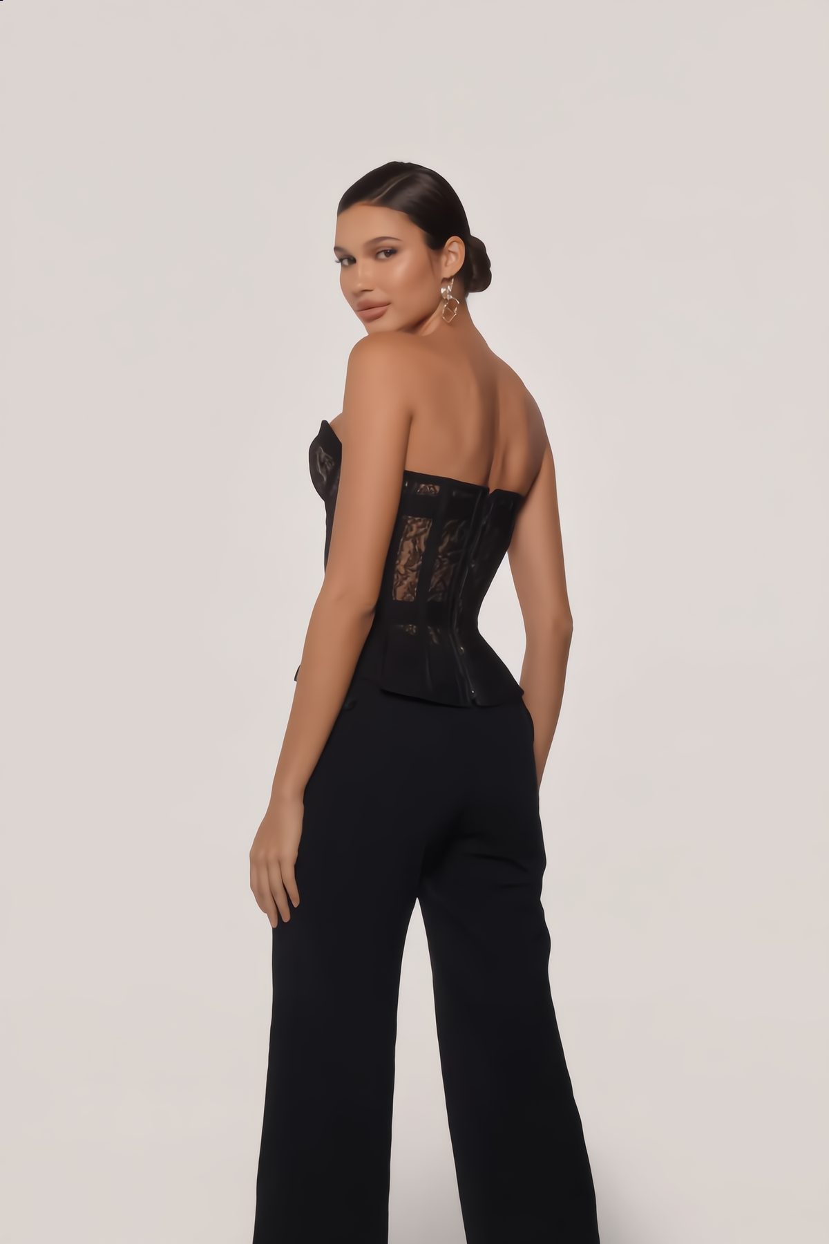 LIVIA – vue de dos