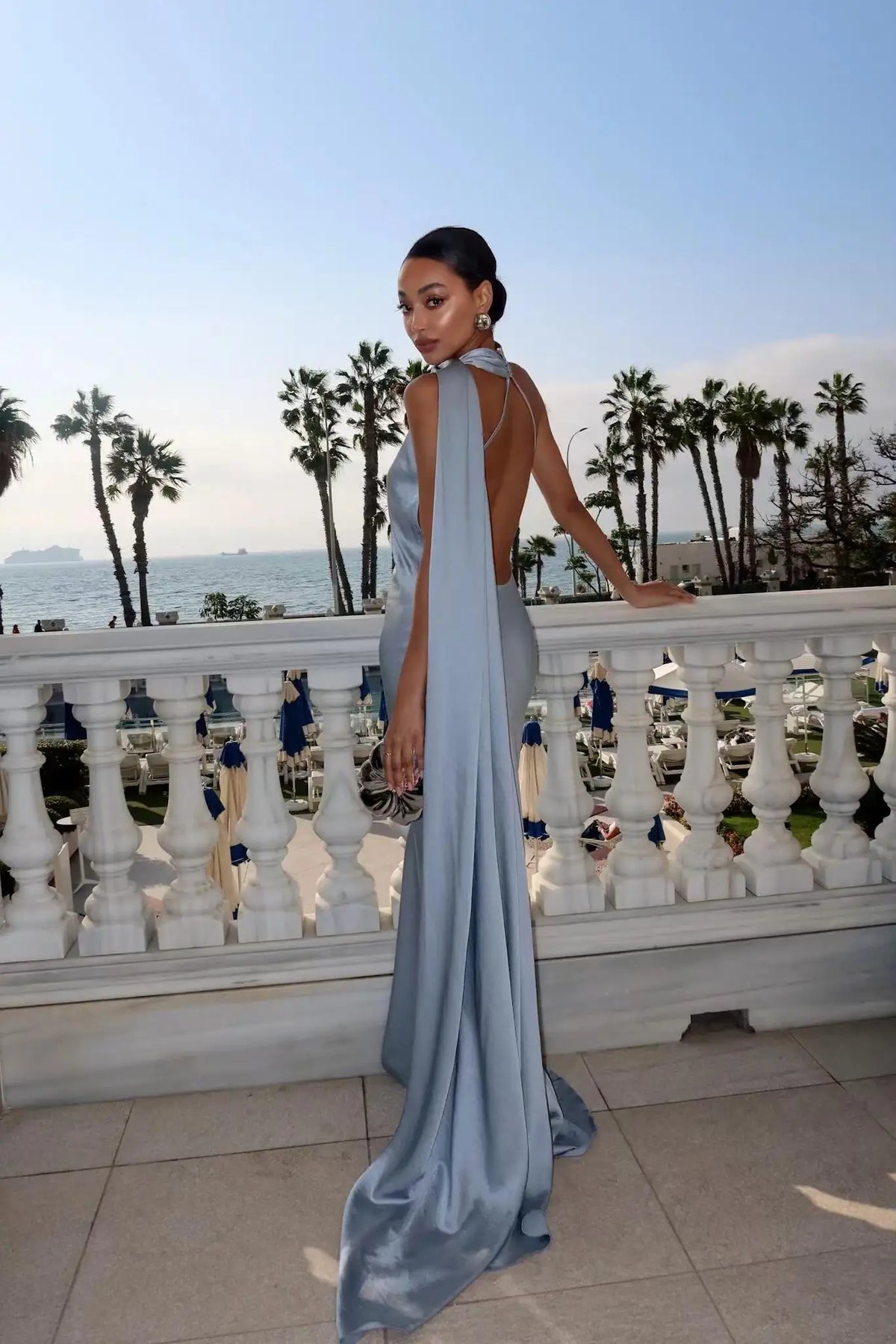 Robe AMBROISINE – Longue satin dos nu